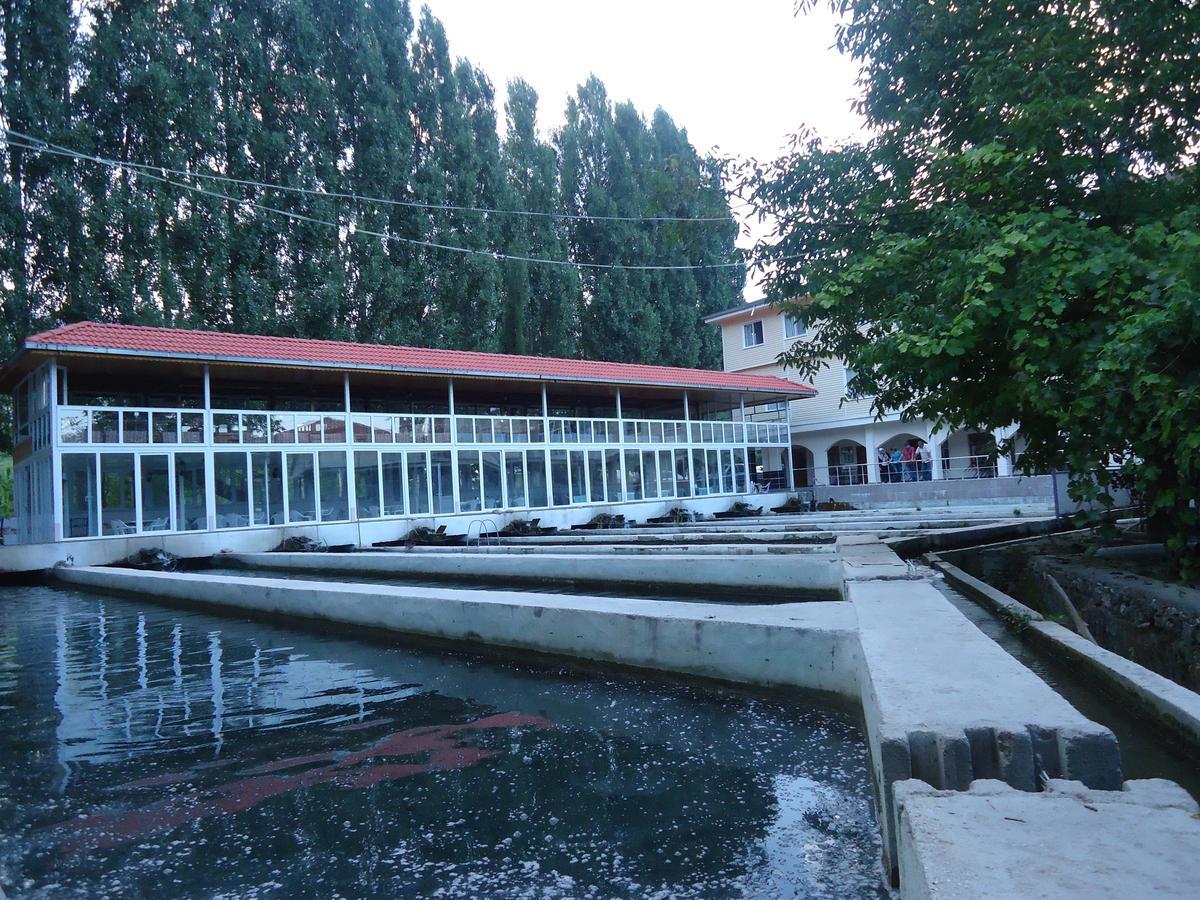 Alanlar Alabalik Ve Otel Ağlasun Exterior foto