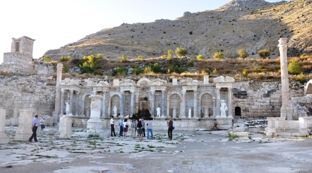 Alanlar Alabalik Ve Otel Ağlasun Exterior foto